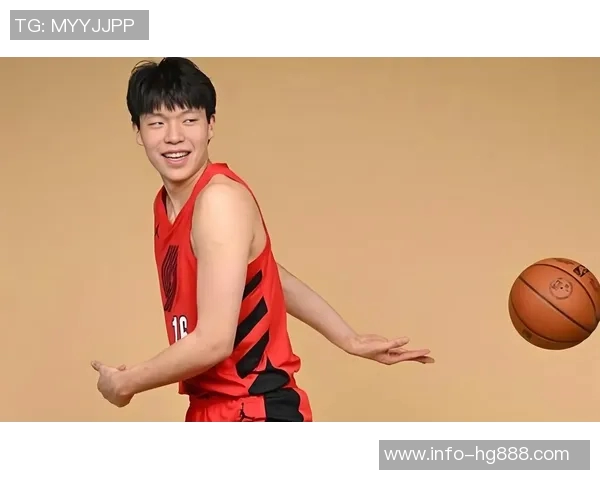 解说：斯普利特为何让杨瀚森蹲底角三分能力不足影响空间利用